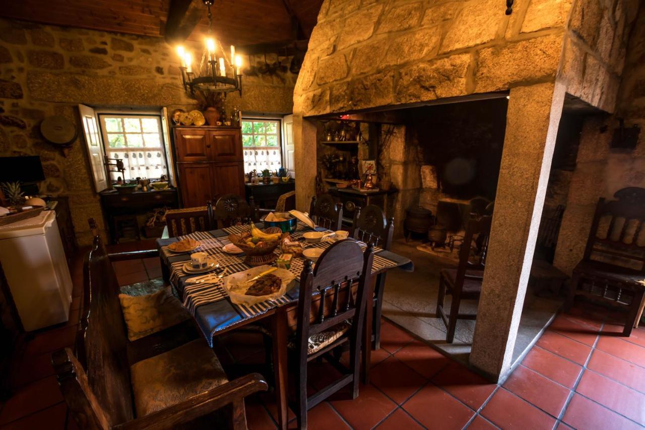 Solar Dos Carvalhos Bed & Breakfast Sernancelhe Exterior photo